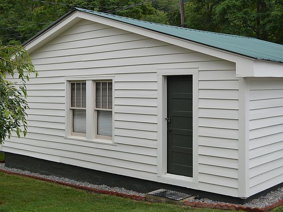 Yard Entrance to Garage