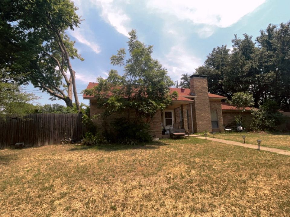 1st image of 1934 Creekwood Ct