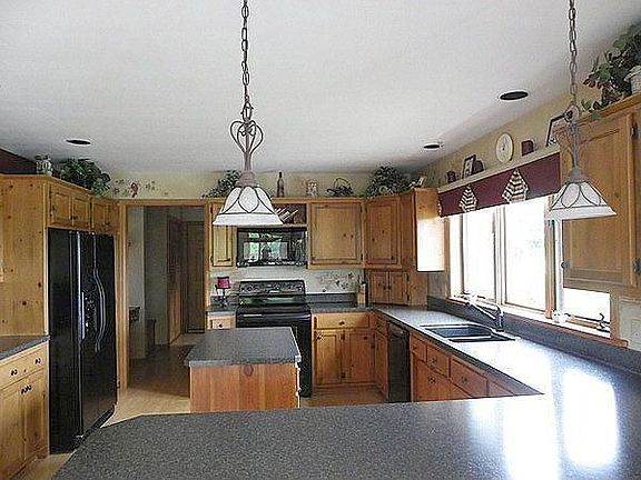 4th image of W5895 Pheasant Ln