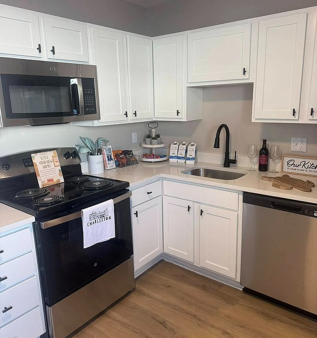 Oakleaf Townhomes — Photo 3
