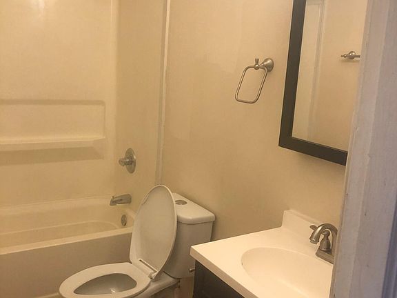 5th image of 406 N Delaware St #303