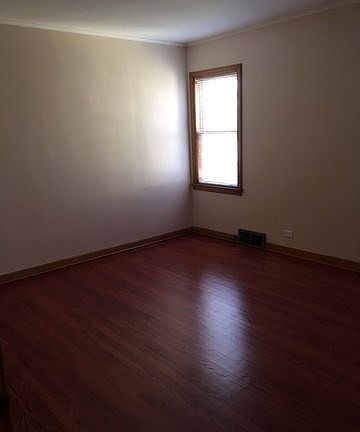 5th image of 5305 W Wrightwood Ave #1
