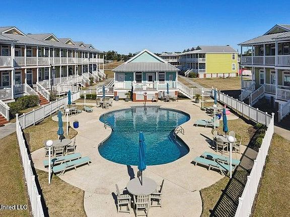 3rd image of 1515 E Beach Blvd APT 131