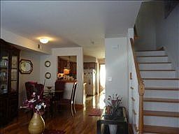 3rd image of 126A Amherst St