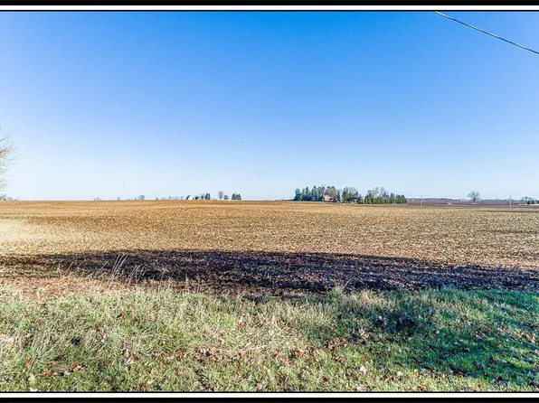 W Edgewood Dr #3, Appleton, WI 54913