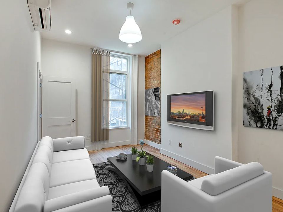 1st image of 487 Classon Ave #2R