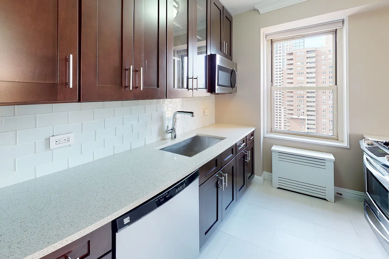 310 Greenwich Street — Photo 3