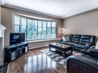 222 W 4th St #103, North Vancouver, BC