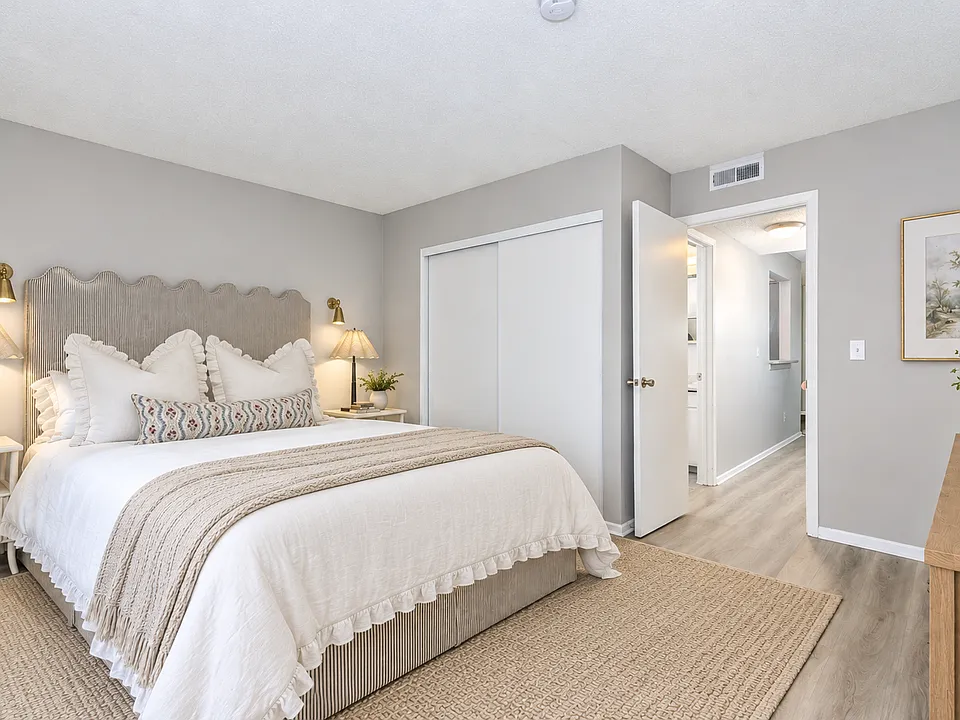 Riverside Heights Apartments