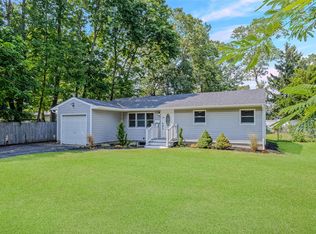4991 Express Dr N, Ronkonkoma, NY 11779