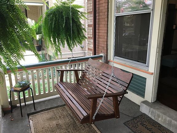 4th image of 844 Neil Ave