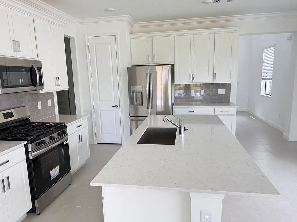 10676 NW Wilgrove Ln — Photo 4
