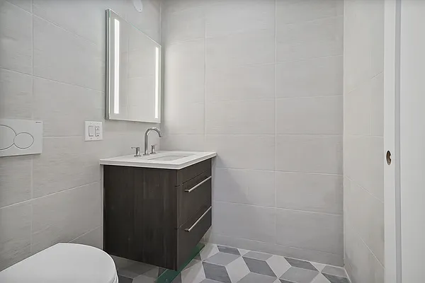 Sold by Avenue Sotheby's International Realty | media 16