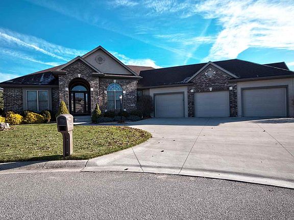 2nd image of 57646 Fall Creek Ct