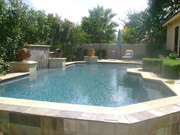 2nd image of 131 Lantana Way