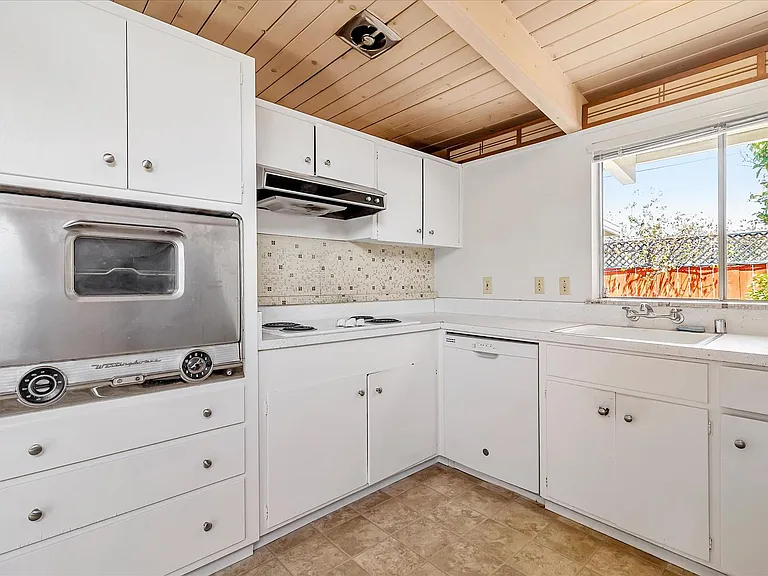 3807 Nathan Way — Photo 13