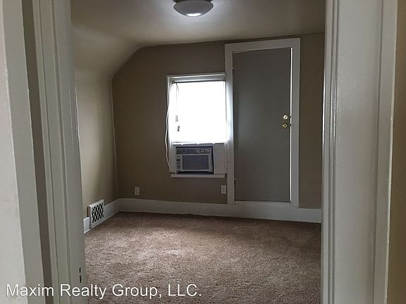 2nd image of 115 N 35th St APT 3
