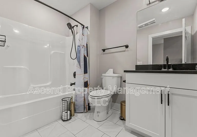 3155 Saint Elmo Ave #10 — Photo 15