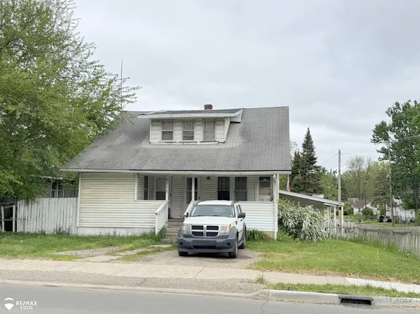 2175 E Bristol Rd, Burton, MI 48529