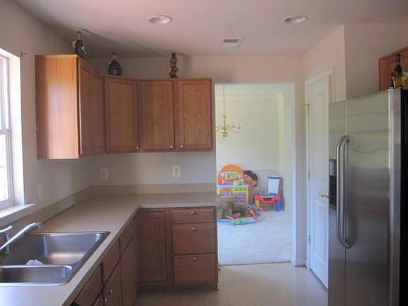 3rd image of 3200 Jasper Hill Ct