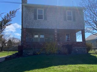 22 Depot Ave, Portsmouth, RI 02871