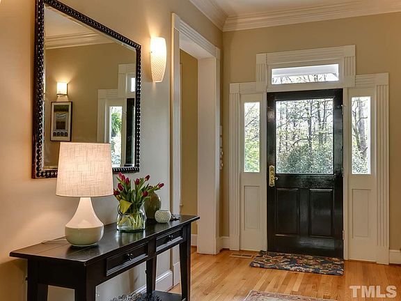 4th image of 105 Red Bud Ln