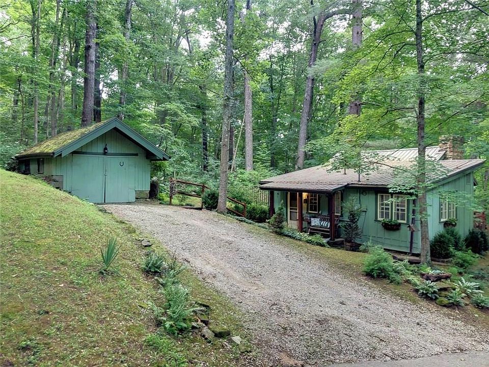 1st image of 102 Wychwood Dr