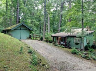 102 Wychwood Dr, Nashville, IN 47448