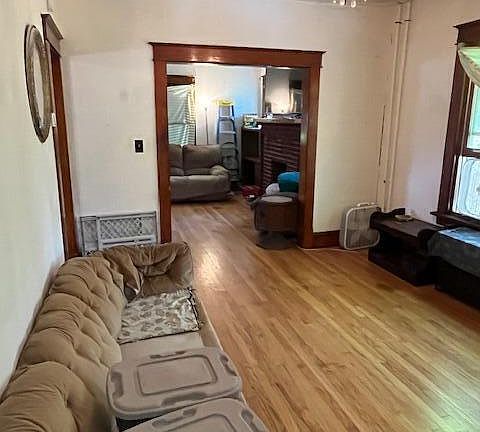 4th image of 54 Glenwood Road