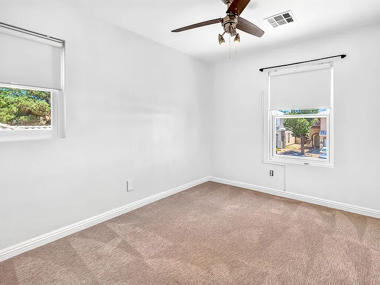 1303 Pecan Tree Ct — Photo 18