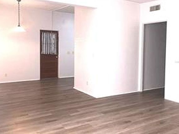2nd image of 905 Cherokee Cir