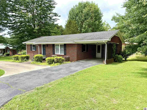 798 Meadow Ln, Murray, KY 42071