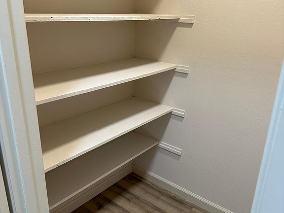 5th image of 1405 Oak Grove Ave APT 201