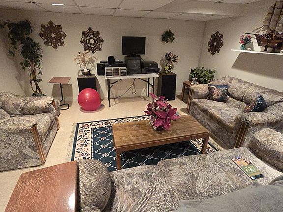 5th image of 2113 Hidden Lake Dr