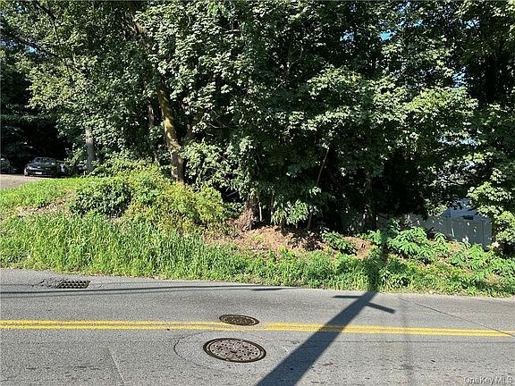 4th image of 10-13-75 Dickinson Avenue