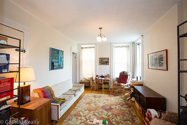 Rented by Garfield Realty  | media 15