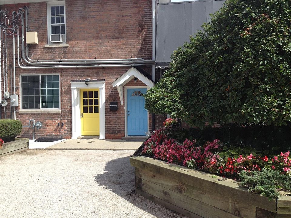 Apartment entrance off parking lot in the courtyard