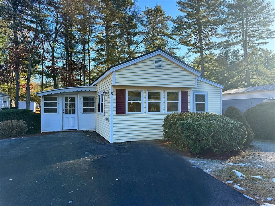 1st image of 5 Rosewood Dr