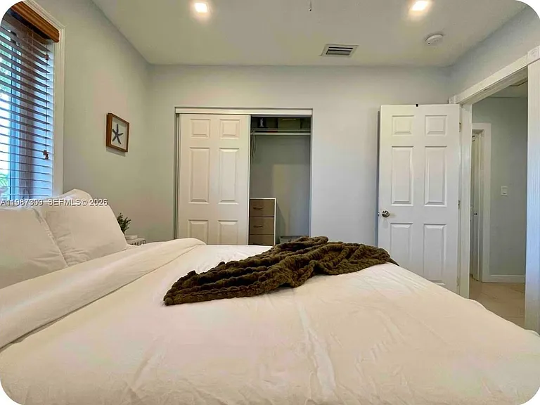 601 NW 116th St — Photo 9