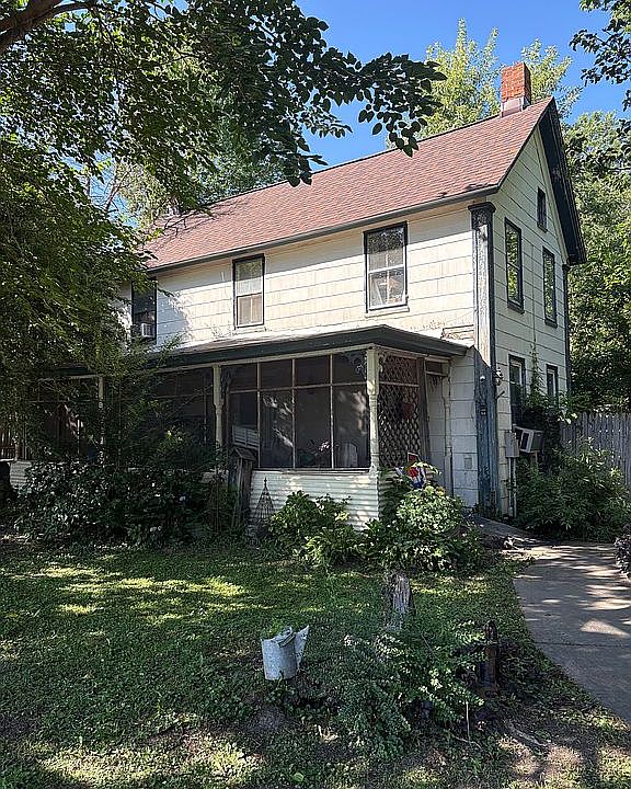 1st image of 21126 Green Ln