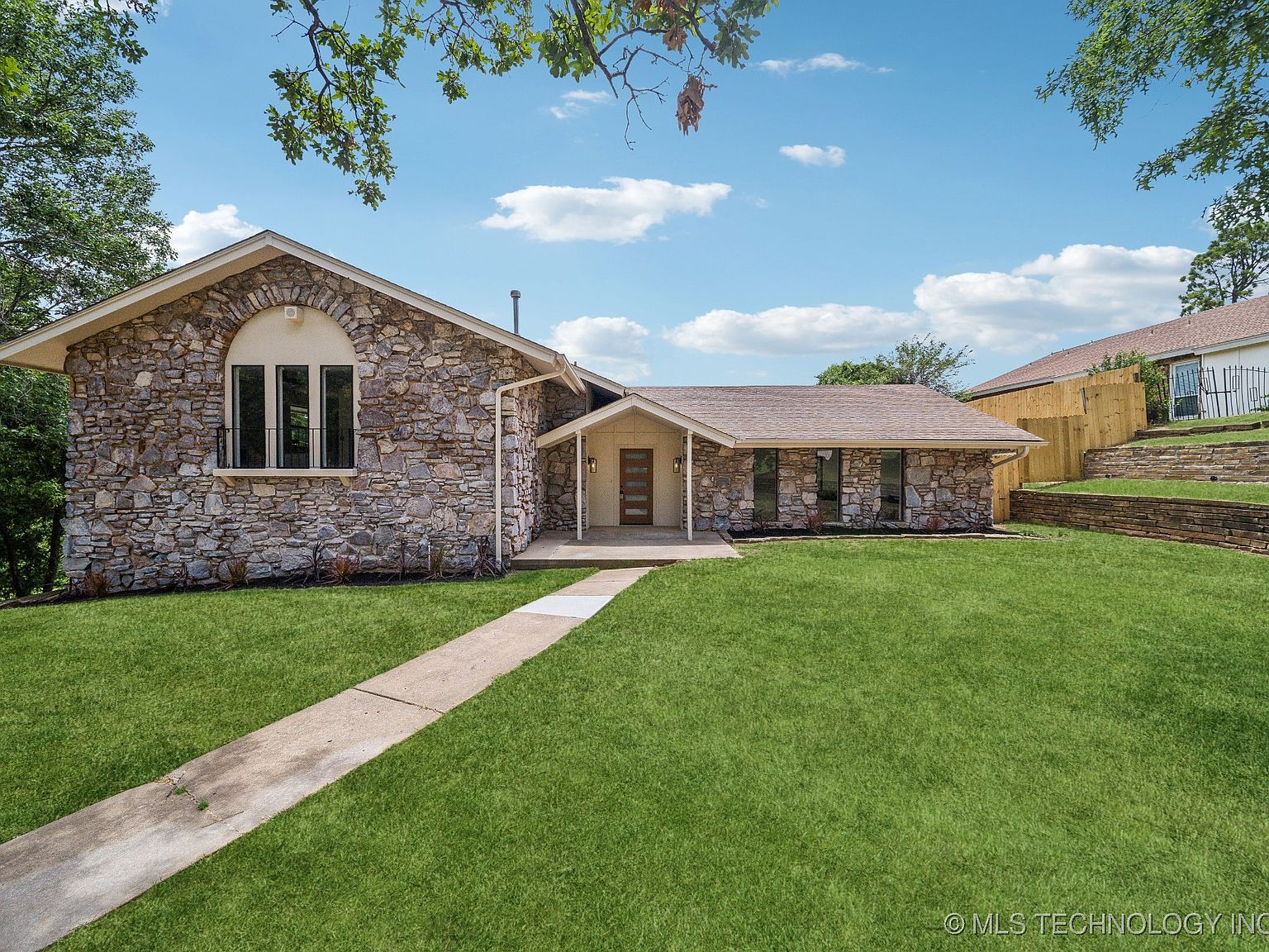 2936 E 75th St, Tulsa, OK 74136 | Zillow