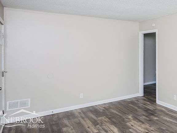 4th image of 3504 Traveler Ln