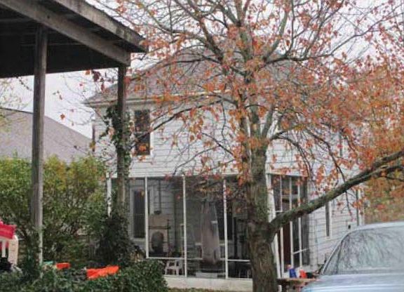 4th image of 1611 Bluff St