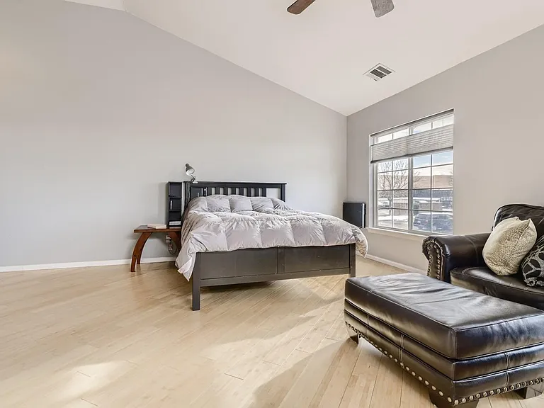 8377 Stonybridge Cir — Photo 18