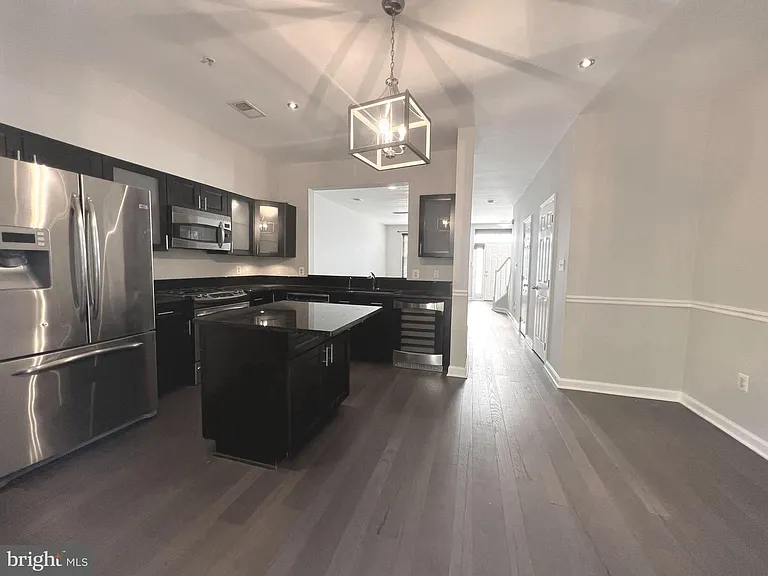 2724 Oak Leaf Ct — Photo 5