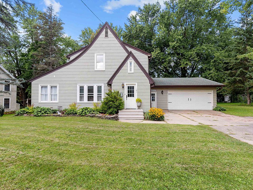 151 N Clinton Ave, Clintonville, WI 54929 Zillow