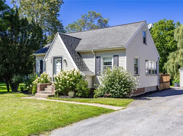 1080 Westside Dr, Rochester, NY 14624