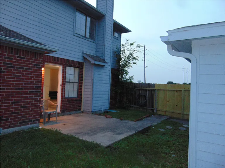 8603 Rustling Leaves Dr — Photo 29