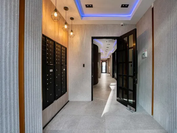 23-33 Astoria Boulevard image 11 of 12