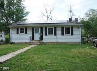6611 Hillwood Dr, Riverdale, MD 20737